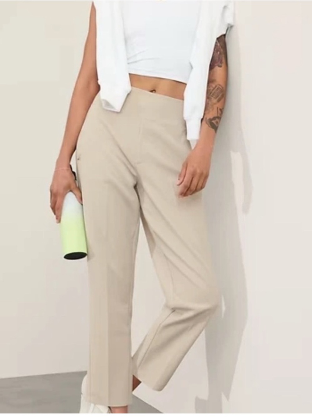 Athleta Endless Straight Leg High-Waist Pants in Beige Women’s Size 6